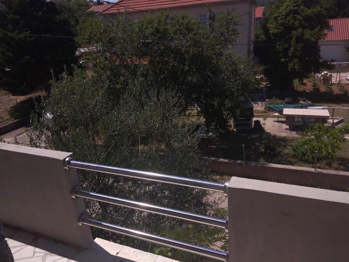 Apartment Zola Gornji Karin Ngoại thất bức ảnh
