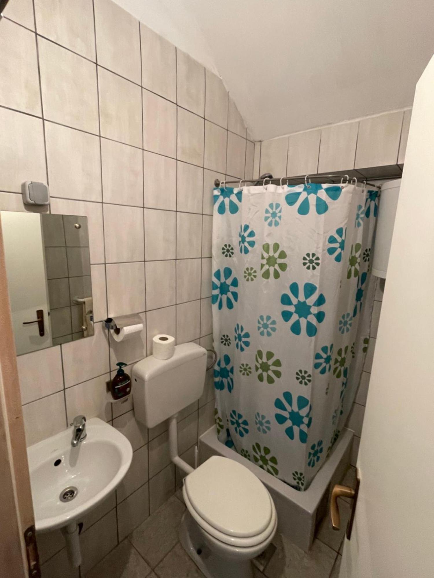 Apartment Zola Gornji Karin Ngoại thất bức ảnh