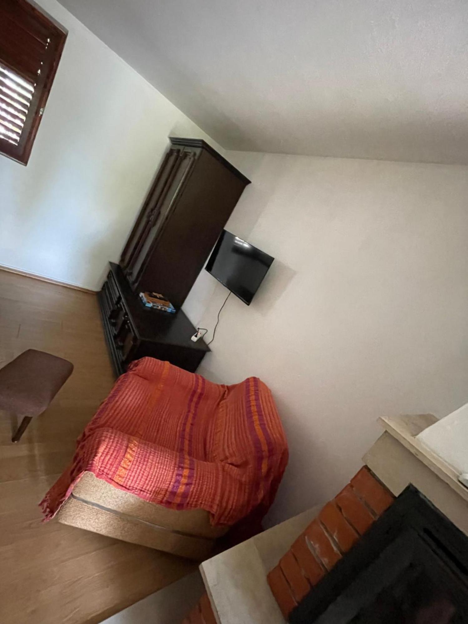Apartment Zola Gornji Karin Ngoại thất bức ảnh