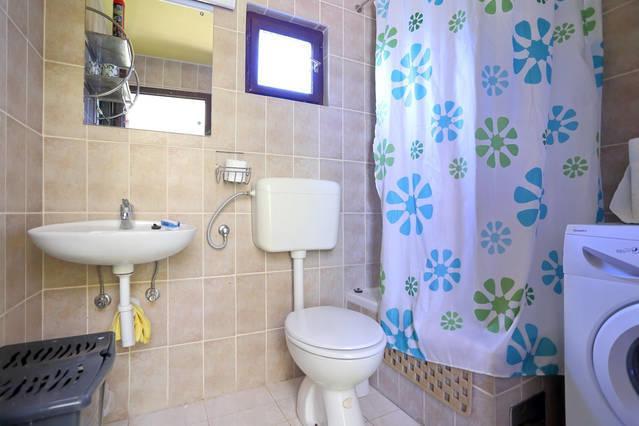 Apartment Zola Gornji Karin Phòng bức ảnh